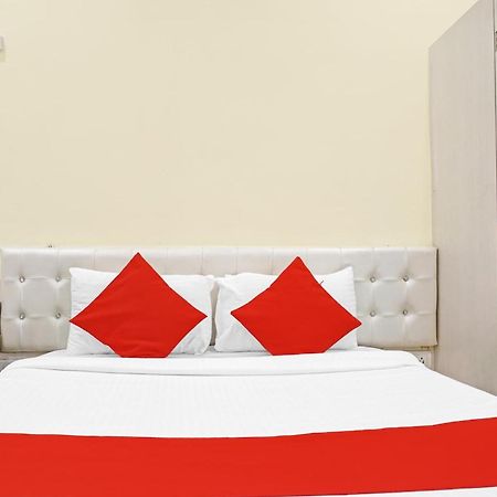 Hotel O 24K Inn Mundhva Εξωτερικό φωτογραφία
