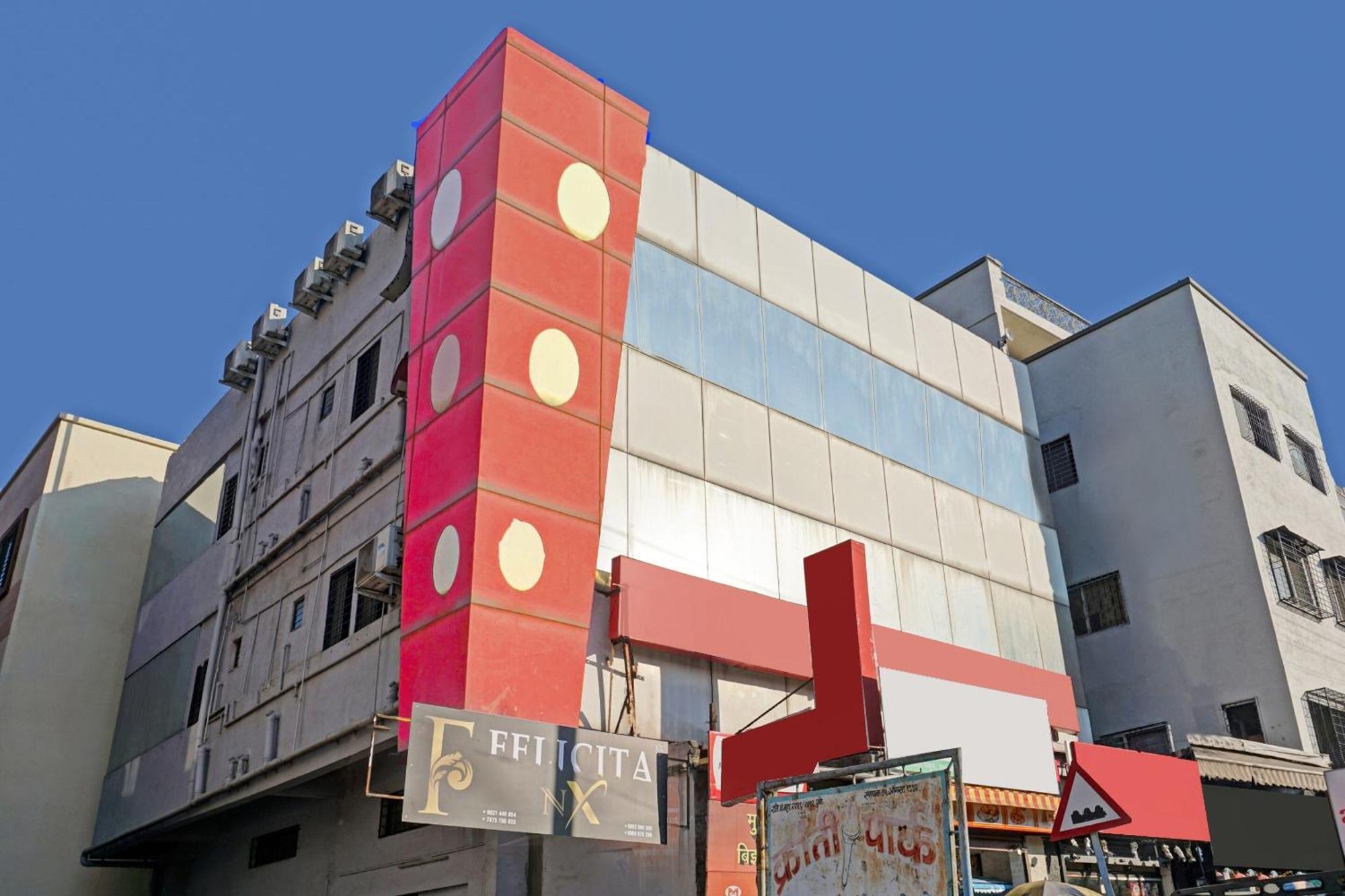 Hotel O 24K Inn Mundhva Εξωτερικό φωτογραφία